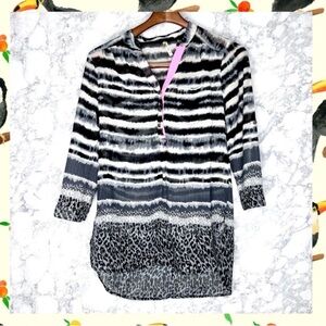Live 4 Truth Black & White Mix Animal Print Pullover Sheer Blouse Juniors Medium